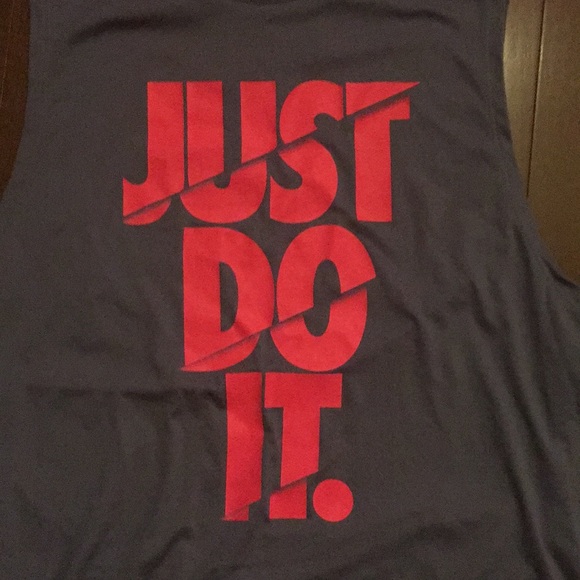 Nike - Picture 2 of 5